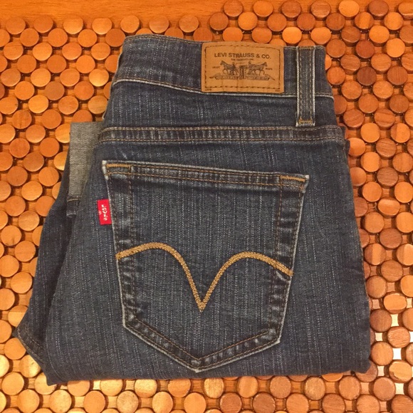 Levi's Denim - Levi's 548 Capri - size 8 Mom style